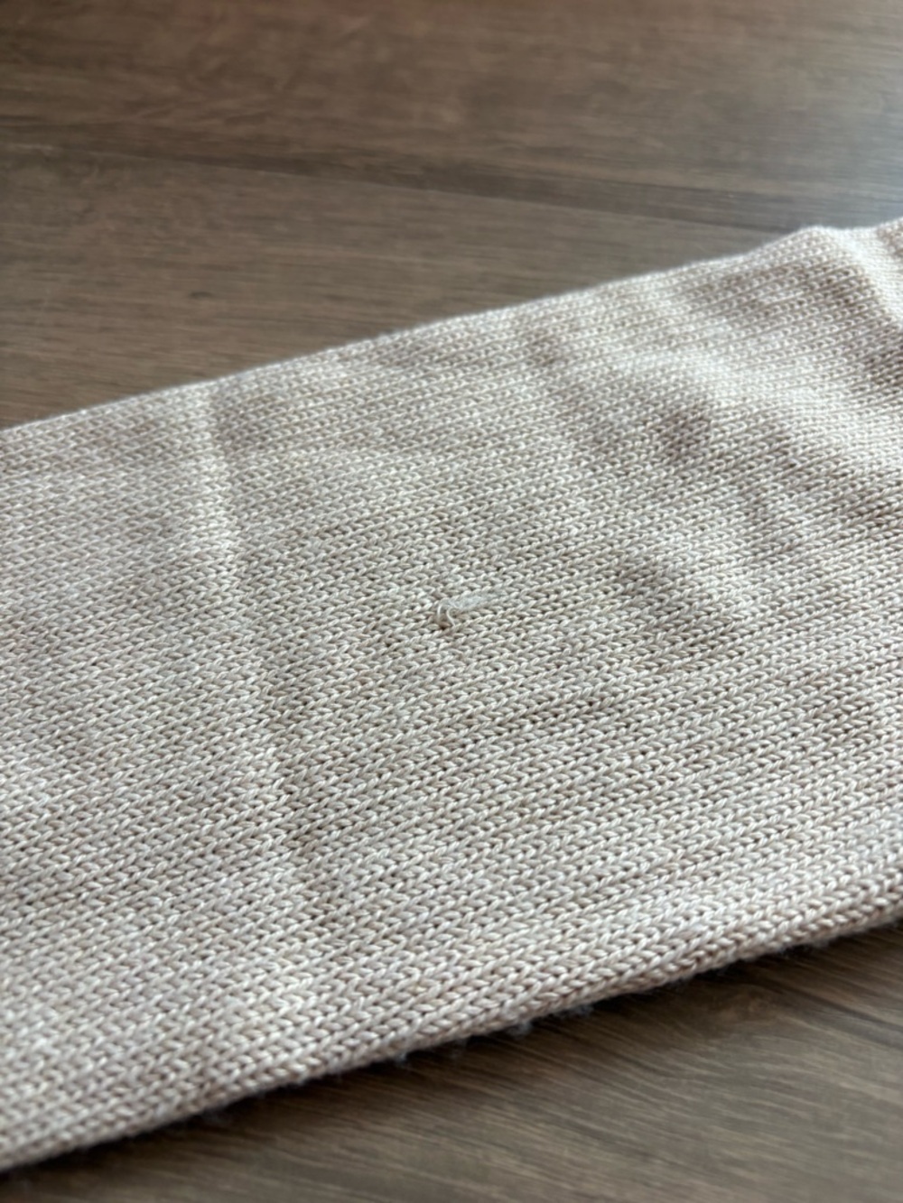 Soft Link Stitch Crewneck Sweater in Beige- size M - Picture 8 of 8
